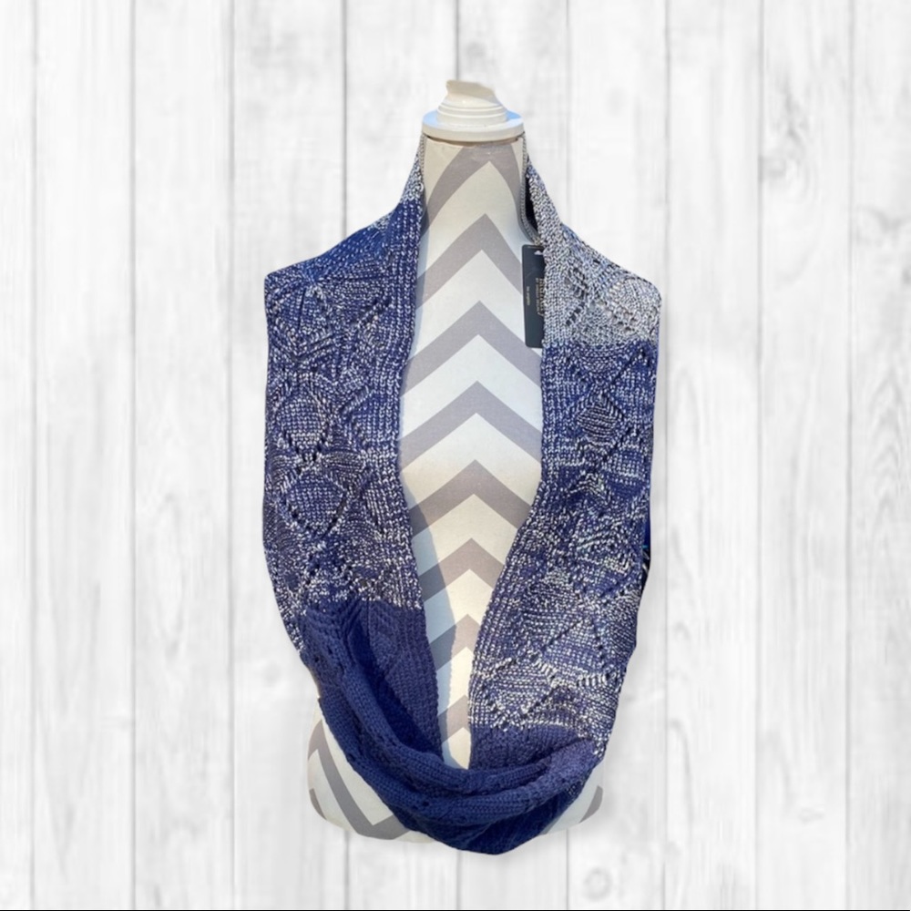 Laundry by Shelli Segal Blue Infinity Scarf (NWT)